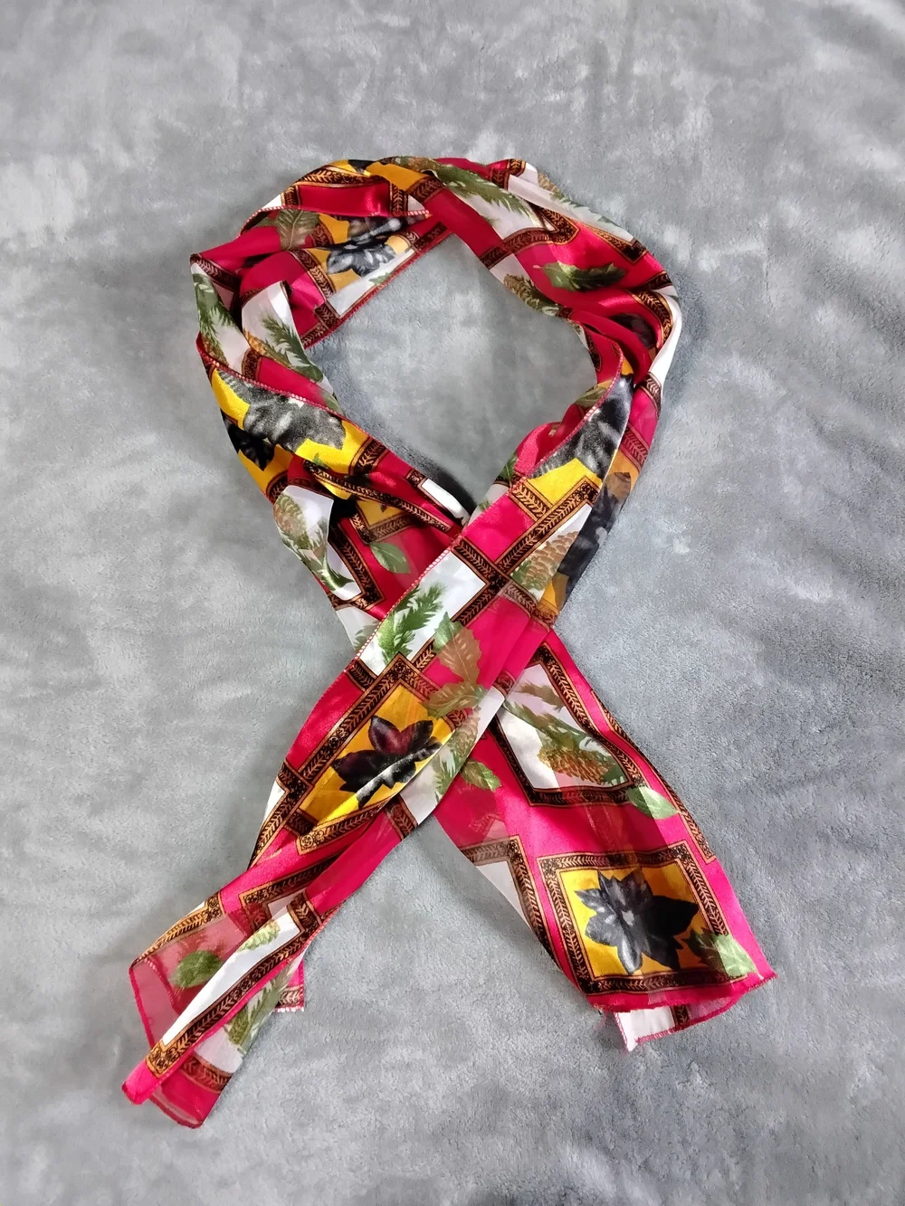 Women's Red Floral Pattern Lightweight Scarf